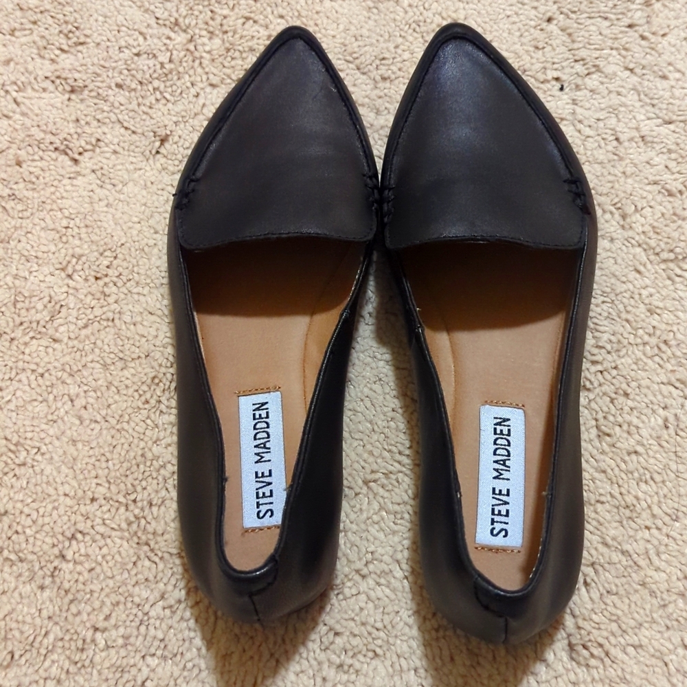 Steve Madden flat
